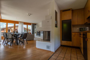 Spacious flat with excellent location & parking